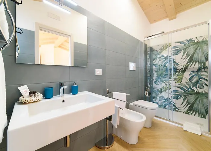 Bed & Breakfast L'antico Portone 4*